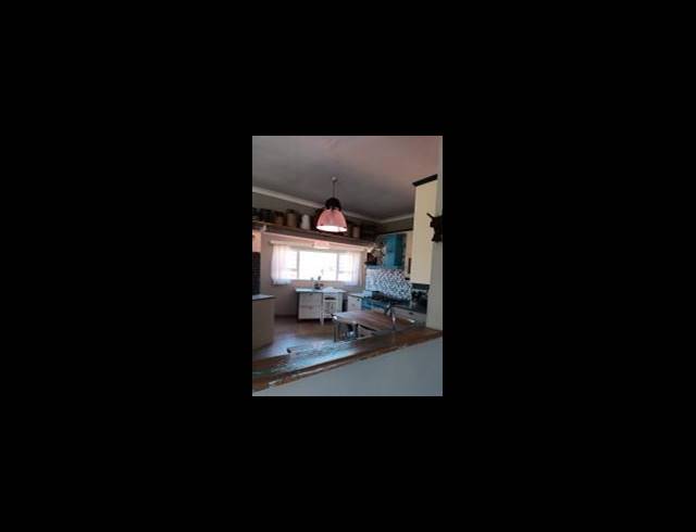 4 BEDROOM HOUSE FOR SALE IN STRAND SOUTH